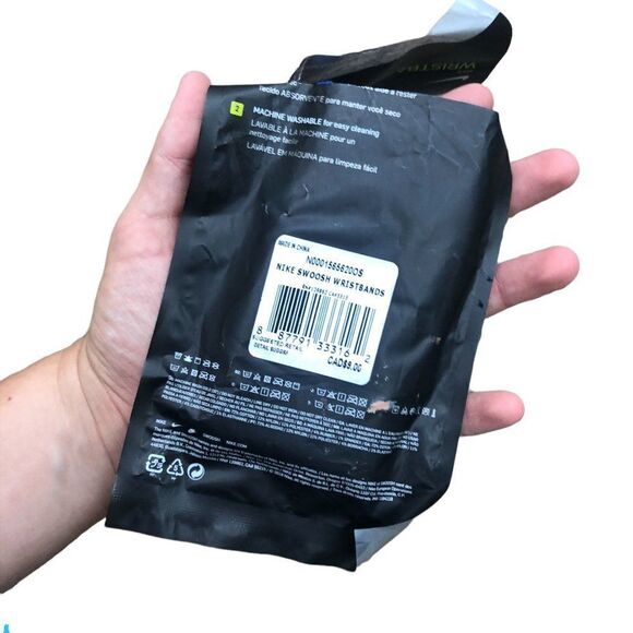 Nike Swoosh Wristbands - Picture 6 of 6